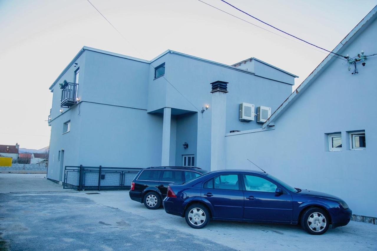 Mark'S Palace Nikšić Exteriér fotografie